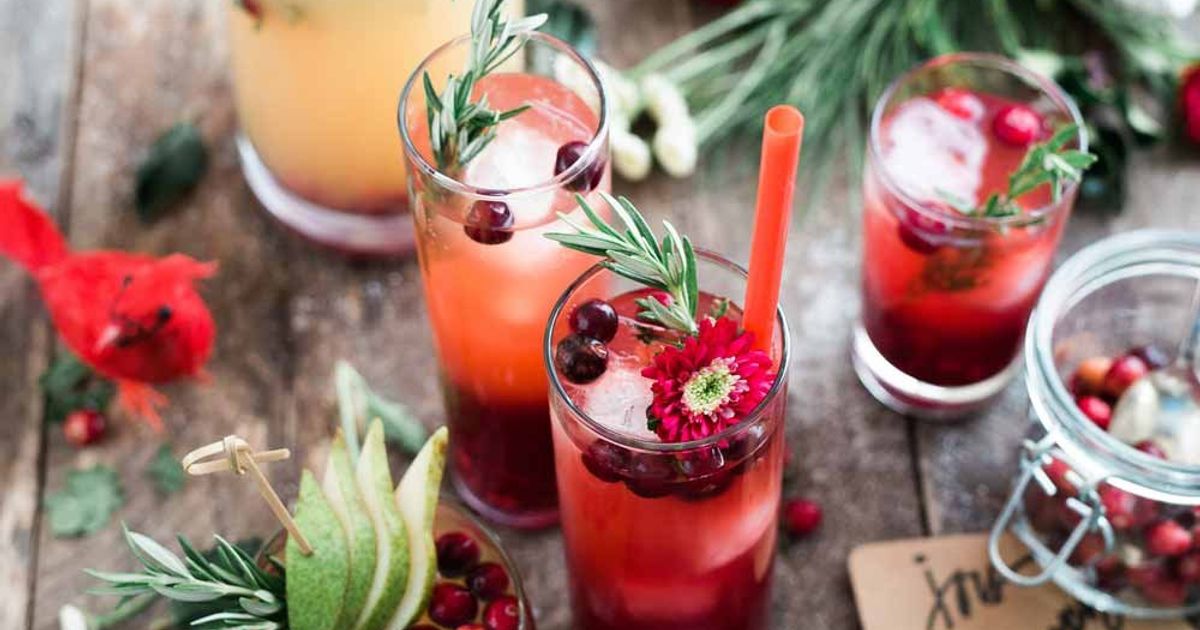 66dfa23bf4a5edf47e406f4b holiday themed mixology cocktail making class